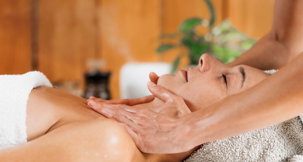 Ayurvedic medicine Abhyanga massage