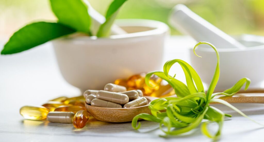 Practical Guide: Traditional Naturopathy and Right Living to Achieve Equilibrium